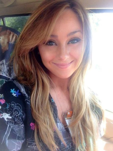 Girls Who Are Obviously Bored at Work