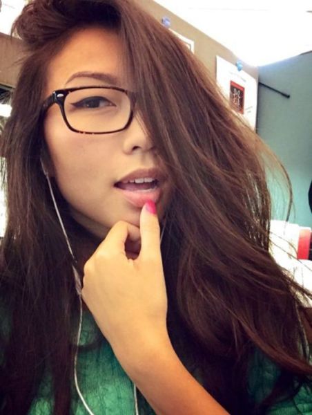 Girls Who Are Obviously Bored at Work