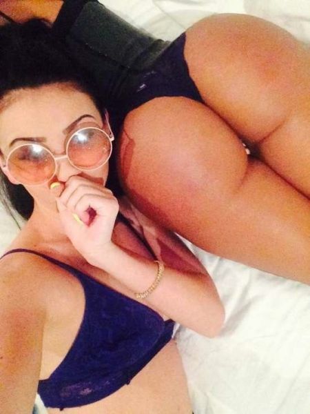 Bum Pics from across the Internet