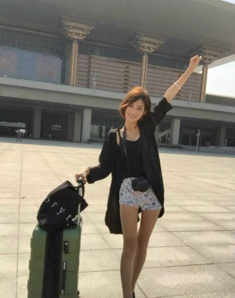 A Sex-Selling Chinese Hitchhiker