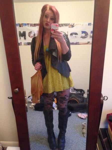 Hot Babes Who Live in a Mess