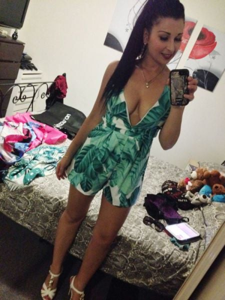 Hot Babes Who Live in a Mess