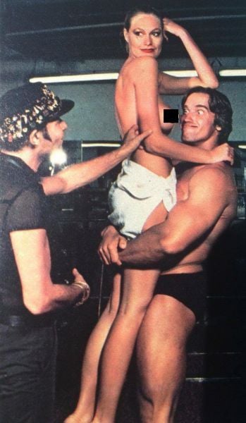 grownup corner 48 pics 8 gifs 3.html - 48 HD GIF | Premium Gallery 2014