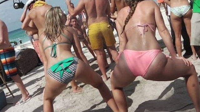 A Photo Flashback of Springbreak in the 90s