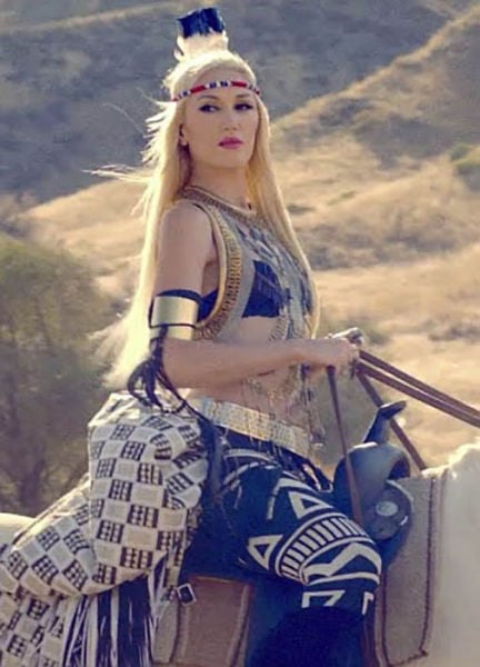 Sexy Girls Dressed in Hot Native American Outfits