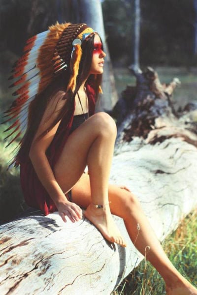 Sexy Girls Dressed in Hot Native American Outfits