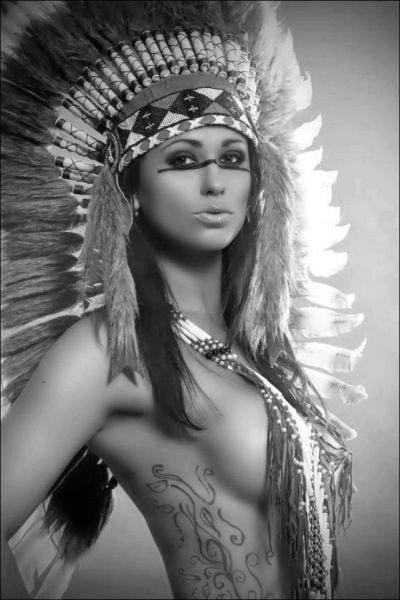 Sexy Girls Dressed in Hot Native American Outfits