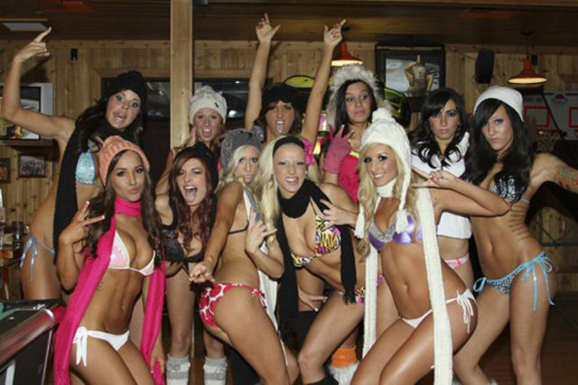 Hot Babes Who Turn Up the Heat During Winter