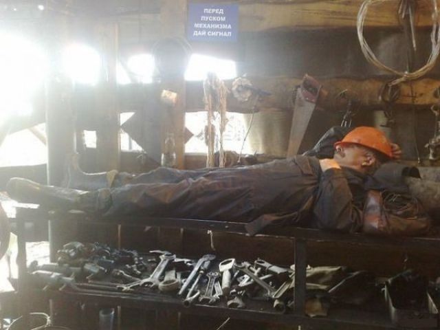 Average Pictures Found on Russian Social Networks