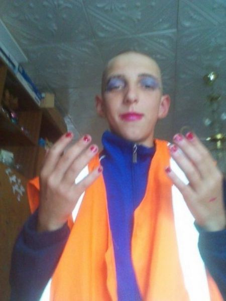 Average Pictures Found on Russian Social Networks