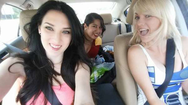 It’s All About the Strapboob