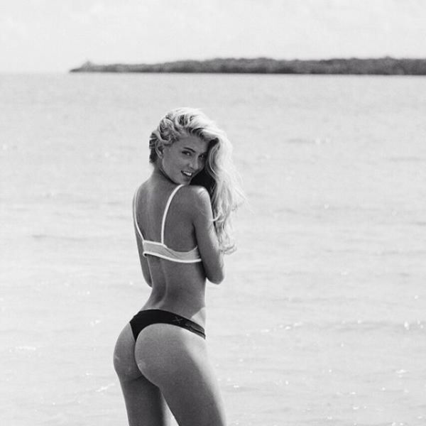 Butt Lovers Gather Around