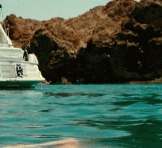 Kelly Brook’s Sexy Gifs