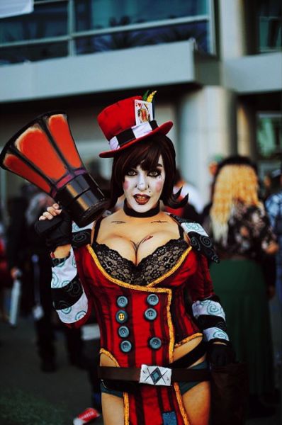 Hot Girls Who Make Cosplay Look Sexy