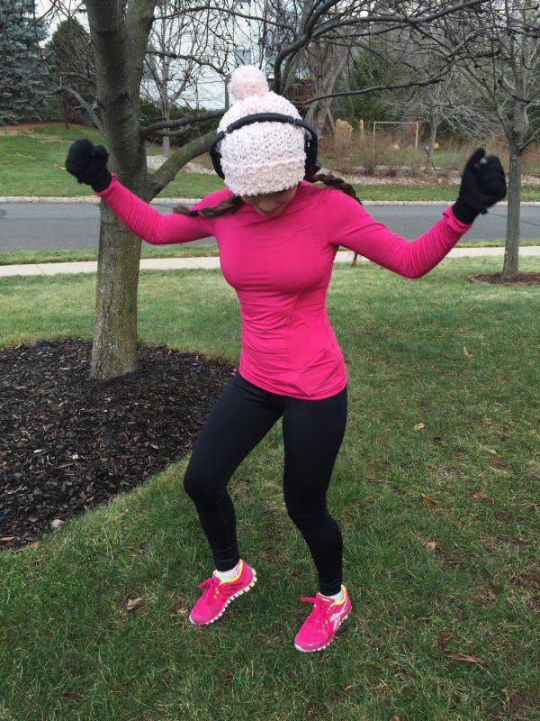 Girls Look Yummier in Yoga Pants