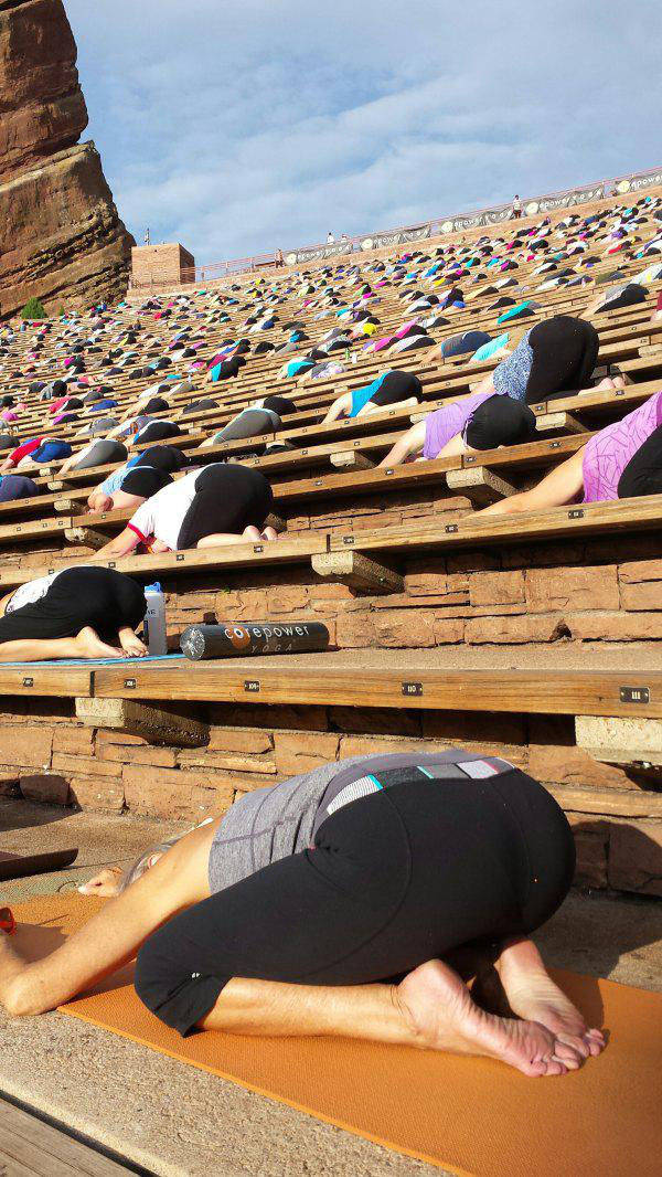 Girls Look Yummier in Yoga Pants