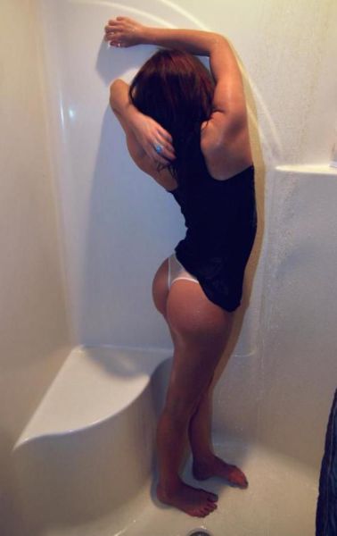 These Girls Rock Great Butts