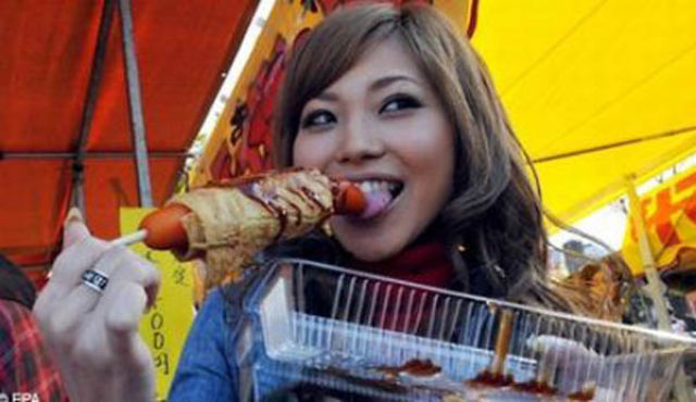 Hot Dog Eating Girls Are Hot