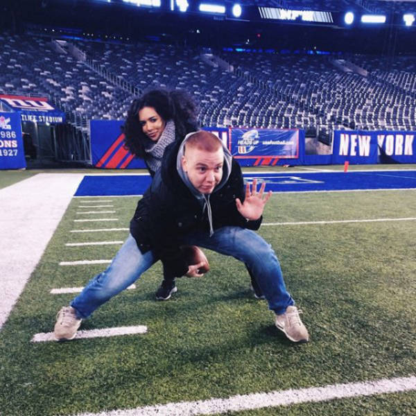 This Dude Has a Lot of Celebrity Friends