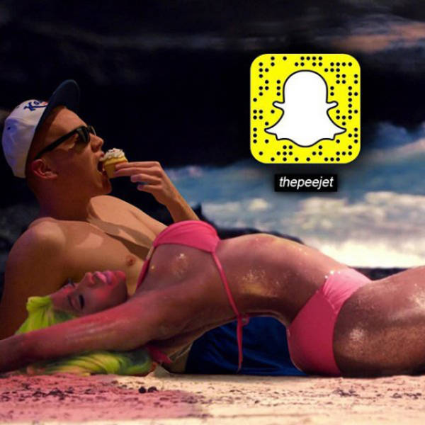 This Dude Has a Lot of Celebrity Friends