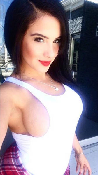 Boys Go Wild for Sideboobs