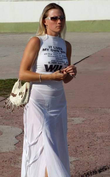 Candid Street Fashion That Really Takes the Cake