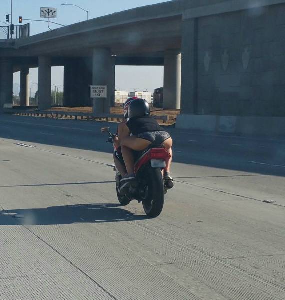 Candid Street Fashion That Really Takes the Cake