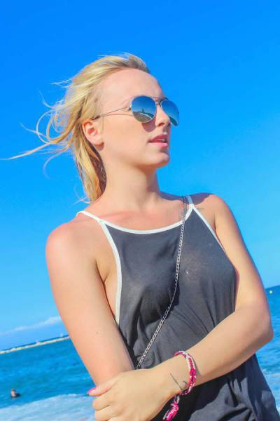 What’s Not to Love about Strapped Boobs?