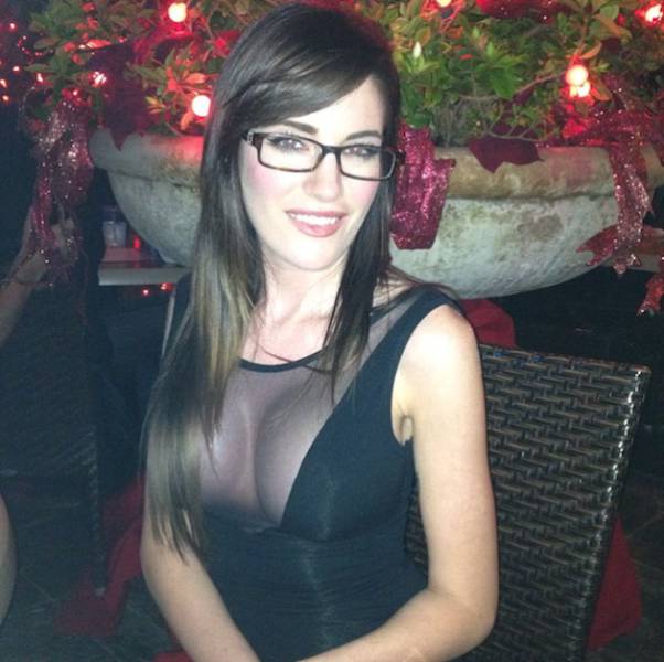 Mesh Clothing Is Simply Mesmerizing