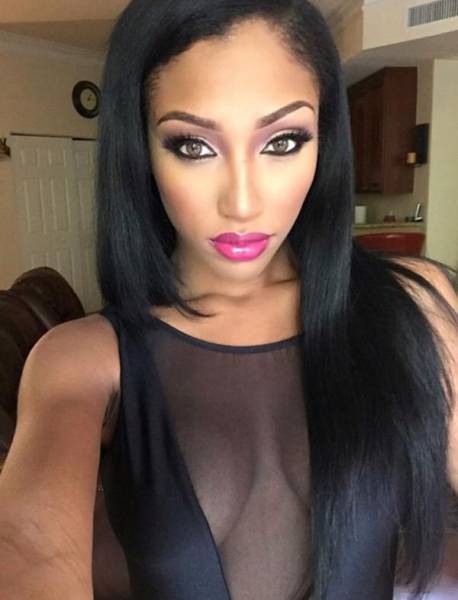 Mesh Clothing Is Simply Mesmerizing