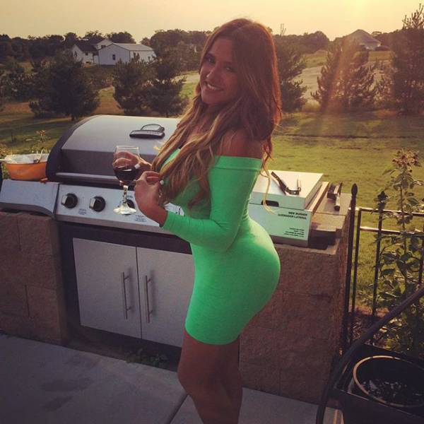 Lookout Boys…Here Come the Babes in Tight Dresses