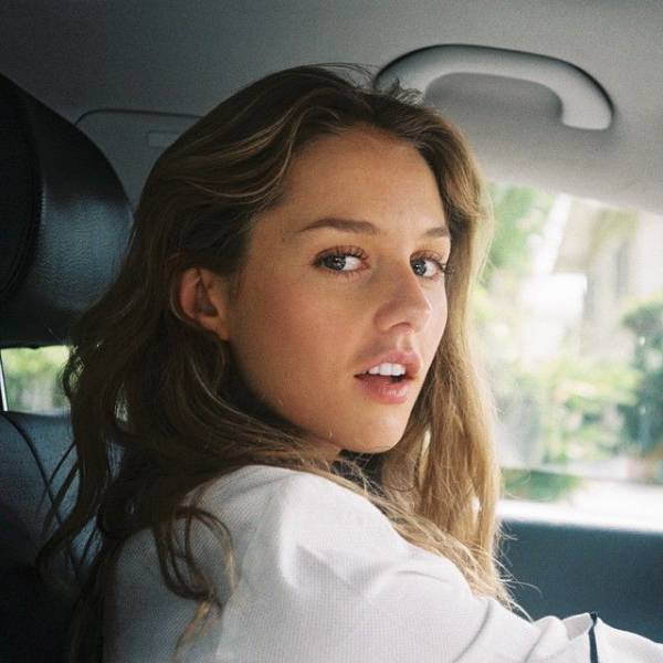 Naturally Beautiful Girls