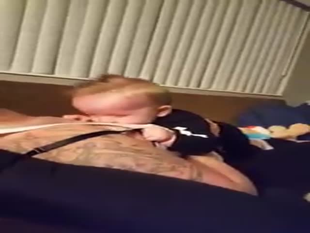 This Baby Has Motorboating Totally Figured Out