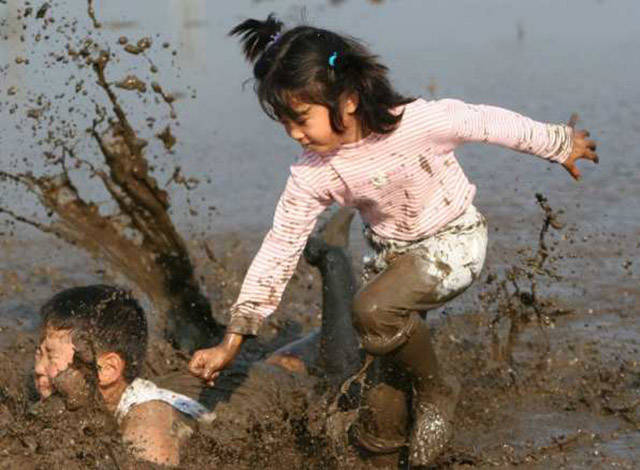 Brothers and Sisters Have a Really Unique Relationship