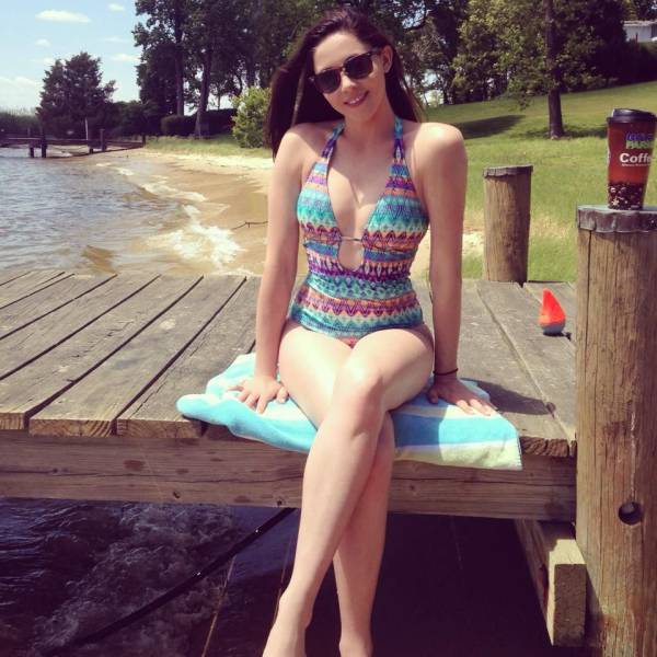 Babes in Bikinis are Like a Dream Come True