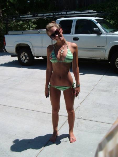 Babes in Bikinis are Like a Dream Come True