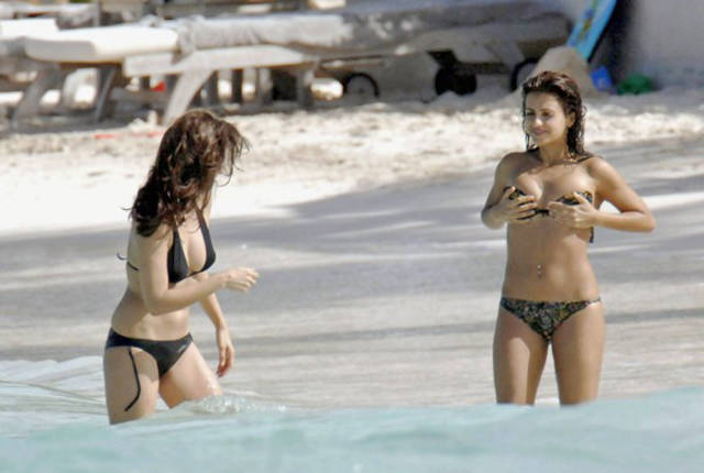 Penelope Cruz’s Sister Is Just as Sexy as Her Famous Sibling