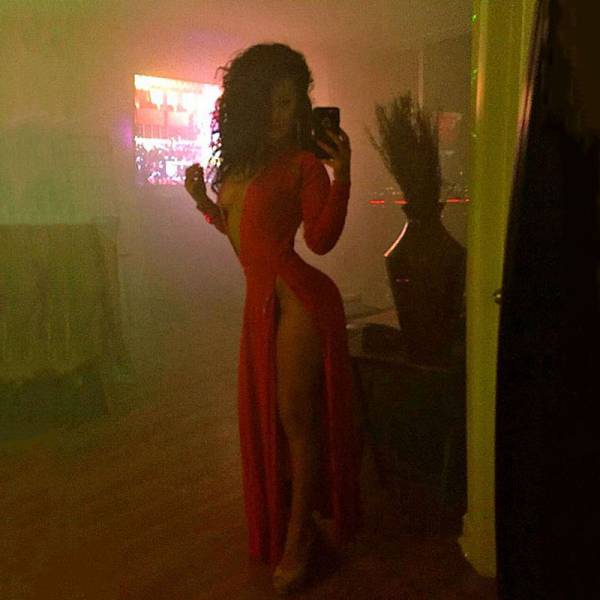 Skin-tight Dresses Are a Stunning Invention