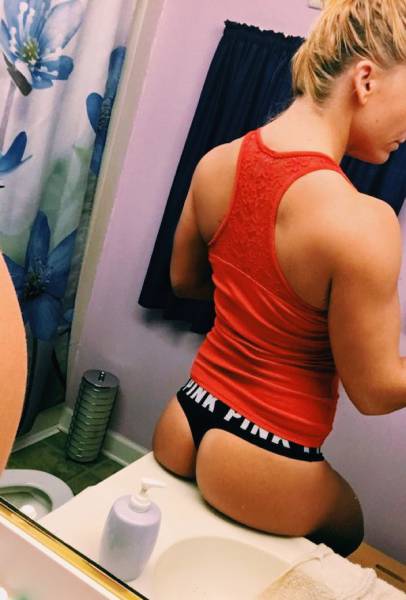 Butt Lovers Gather Around