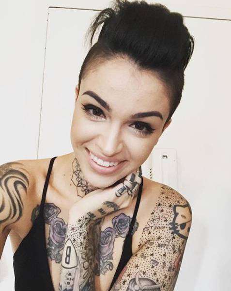 Sexy Girls Who Like Ink