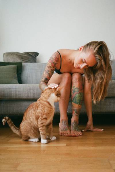 Sexy Girls Who Like Ink