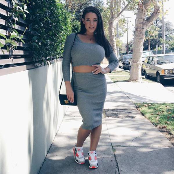 A Woman Must Have Curves