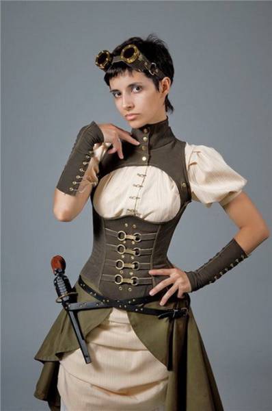 Hot Girls Doing Steampunk Just Right