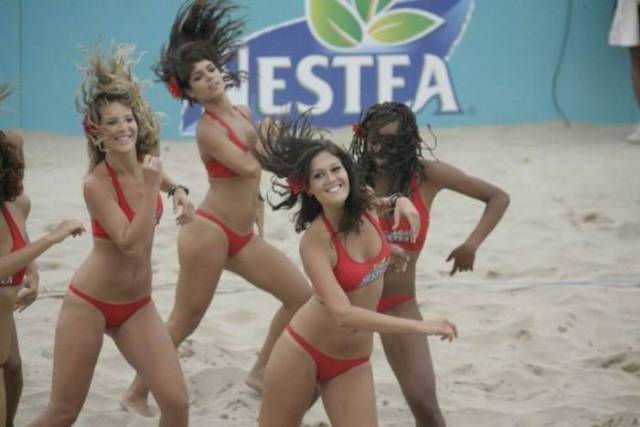 Beach Volley Cheerleaders Are Delicious To Look At