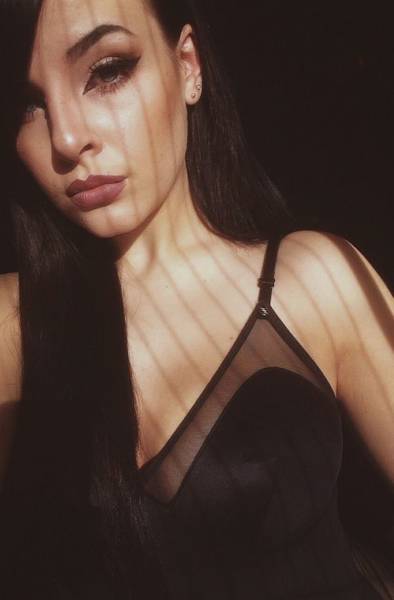 Mesh Clothing Is Simply Mesmerizing