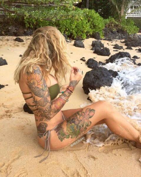 Sexy Girls Who Like Ink