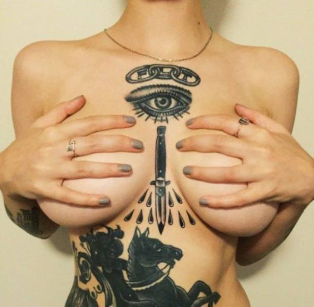 Sexy Girls Who Like Ink