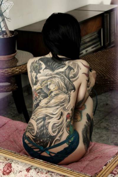 Sexy Girls Who Like Ink