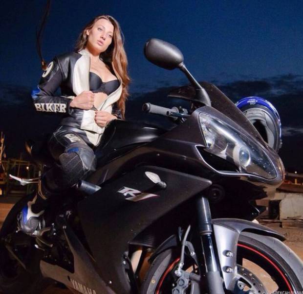 Girls And Bikes: Can It Get Any Hotter?