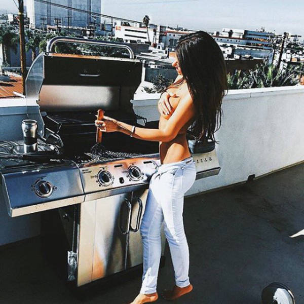 These Gals With BBQ Will Make You Drool